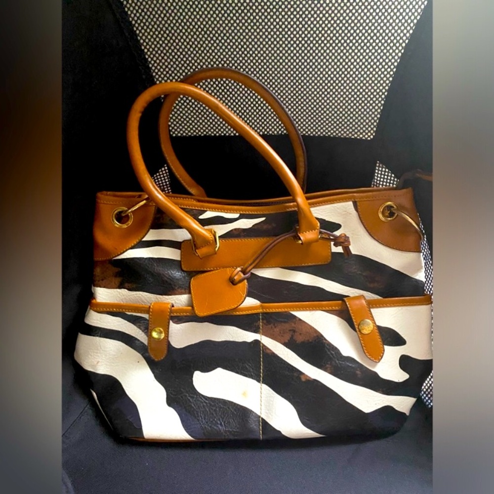 Vintage Tiger Print  Leather Handbag/Shoulder Bag (medium size) Never Used